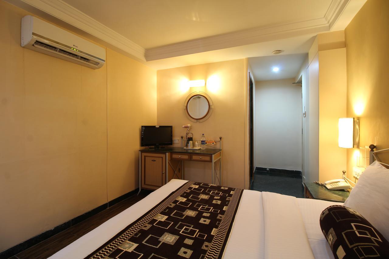 Hotel Gurukripa Daman Exterior photo